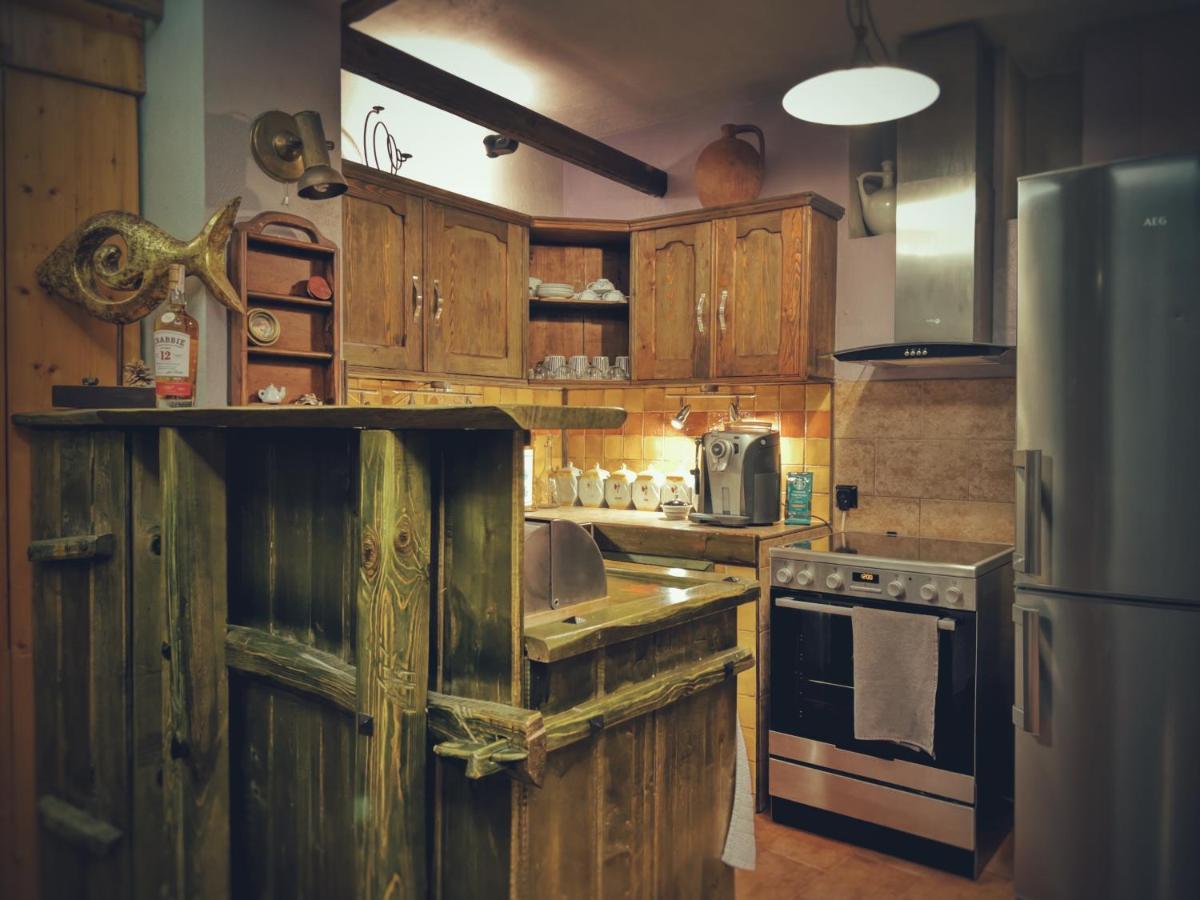 Тhe Bohemian Lodge-Entire House With Sauna Veliko Tarnovo Ngoại thất bức ảnh
