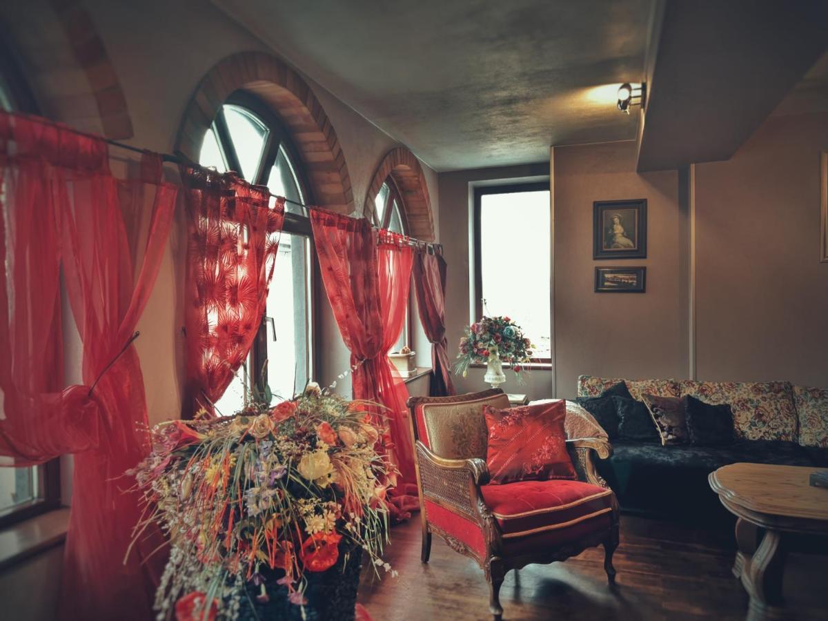 Тhe Bohemian Lodge-Entire House With Sauna Veliko Tarnovo Ngoại thất bức ảnh